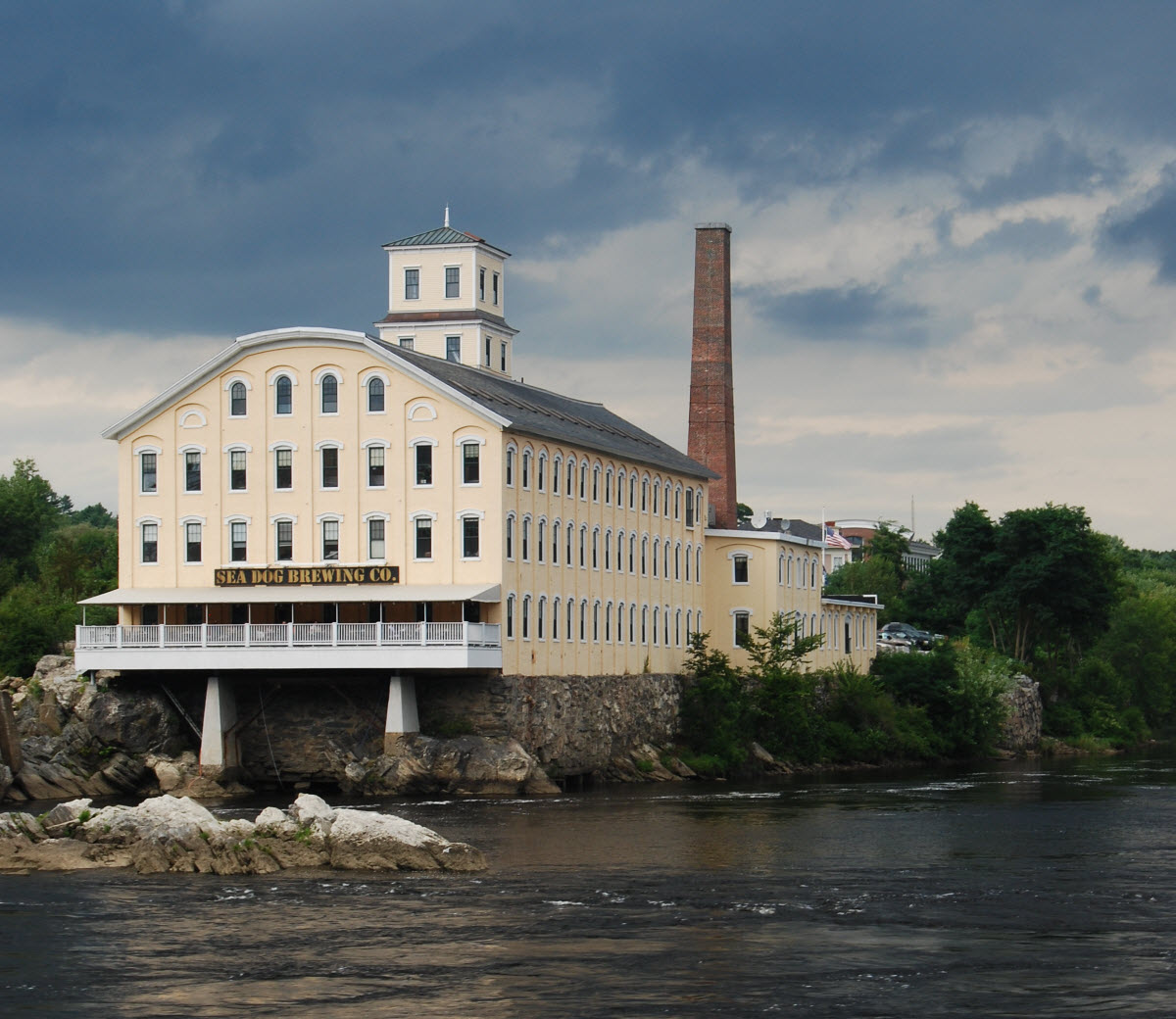 Sea Dog Brewing Co. overlooking the Androscoggin River in Topsham, Maine—local businesses supported by dependable managed IT services.